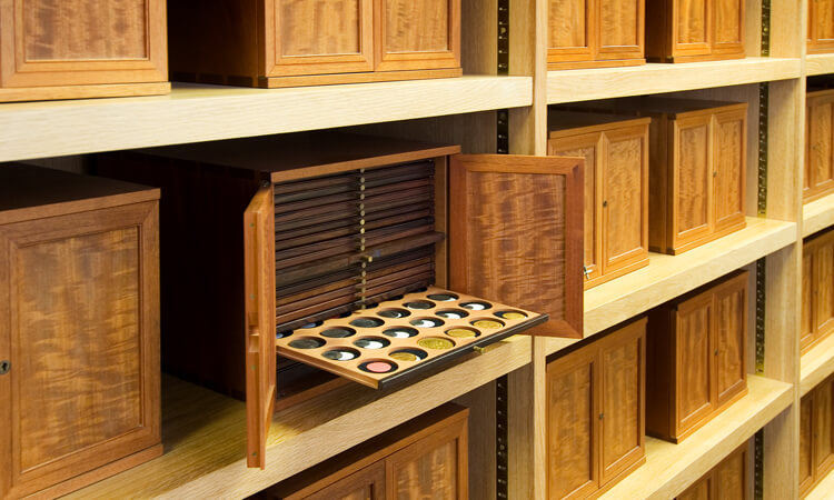 Coin cabinets